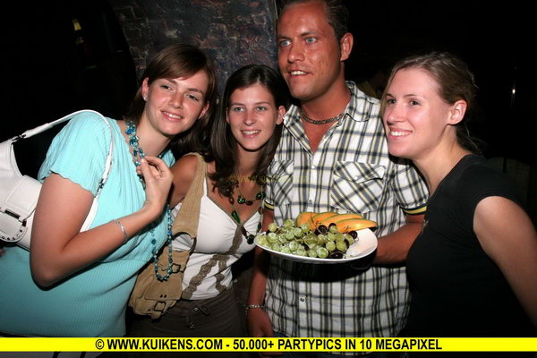 Hei klicken fir d'Bild an voller Gréisst ze gesinn