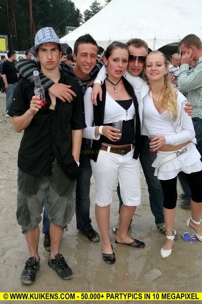 Hei klicken fir d'Bild an voller Gréisst ze gesinn