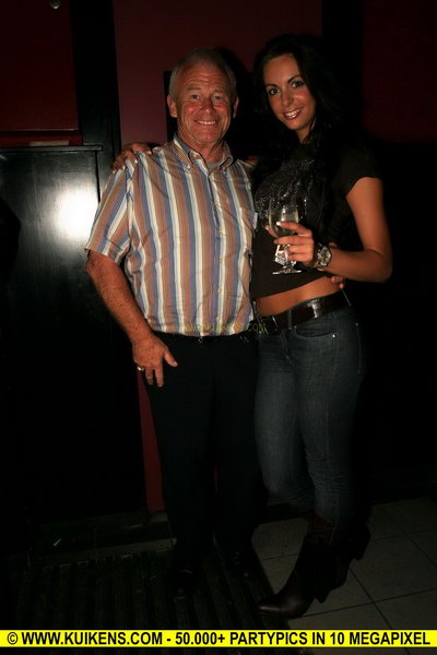 Hei klicken fir d'Bild an voller Gréisst ze gesinn