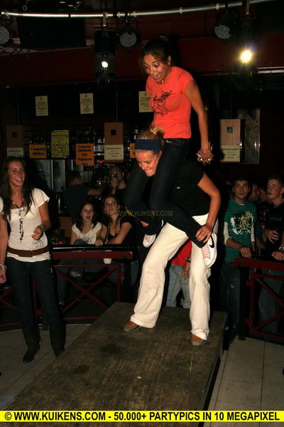 Hei klicken fir d'Bild an voller Gréisst ze gesinn