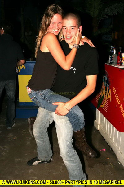 Hei klicken fir d'Bild an voller Gréisst ze gesinn