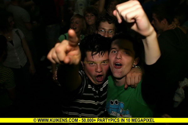 Hei klicken fir d'Bild an voller Gréisst ze gesinn