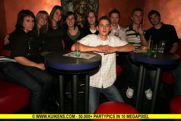 Hei klicken fir d'Bild an voller Gréisst ze gesinn