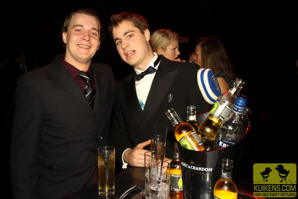 Hei klicken fir d'Bild an voller Gréisst ze gesinn