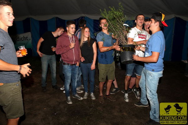 Hei klicken fir d'Bild an voller Gréisst ze gesinn